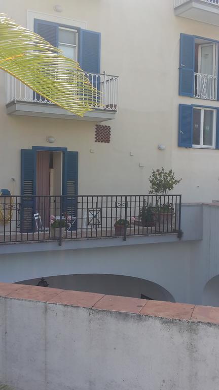 Le Terrazze Di Cristina Panzió Vietri Kültér fotó